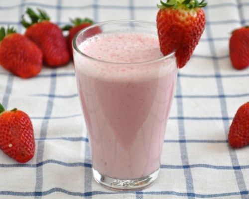 Best Valentine’s Day Healthy Strawberry Milkshake Recipe